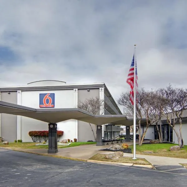 Motel 6 Mesquite, TX Town East, hotel v destinaci Mesquite