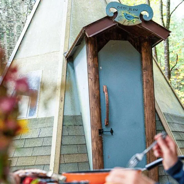 Aux Tipis de la Rivière Sauvage, hotel en Saint Romain