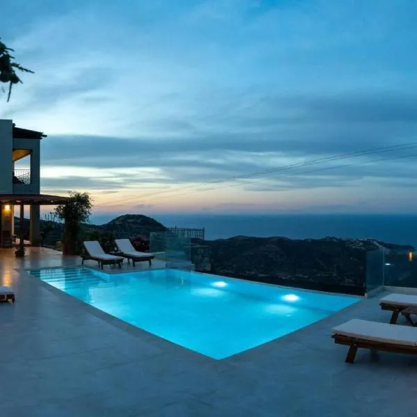 Villa Phos with Panoramic Sea View, hotel u gradu 'Rodhiá'