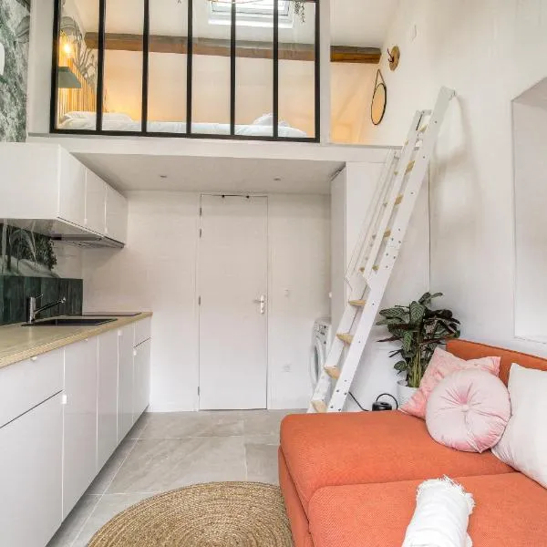 Atypique et calme avec parking, hotel v destinaci Villeurbanne