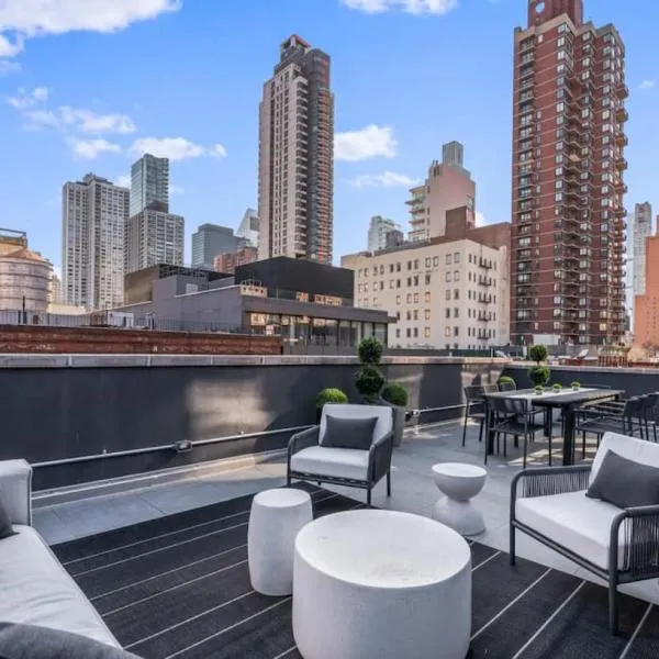 3BR Penthouse Suite with Massive Private Rooftop, hotel u Njujorku