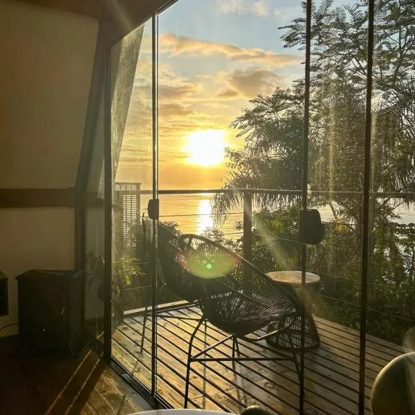 Chalé SHAKTI Vista Mar na Praia da Solidão Florianópolis, hotel u gradu Florijanopolis