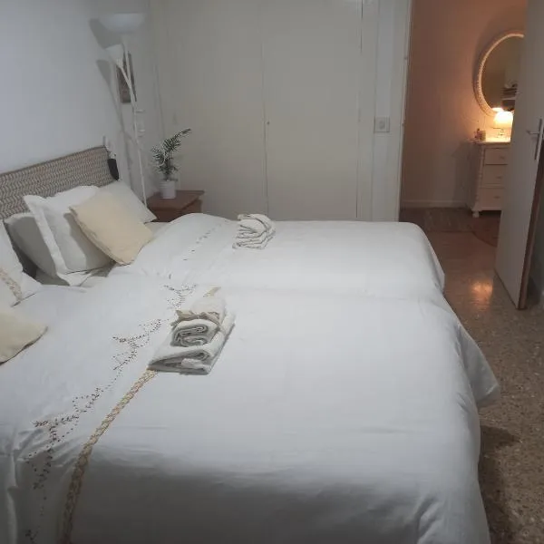 Caridad Home b&b, hotel v destinaci Almería