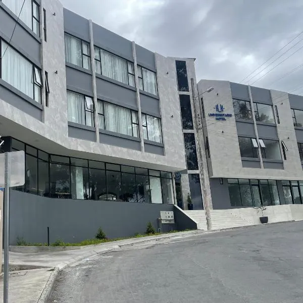 Universitario Hotel, hotel v destinaci Loja