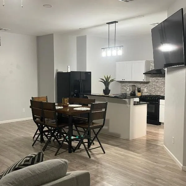 Simple Modern House, hotel in Oklahoma City