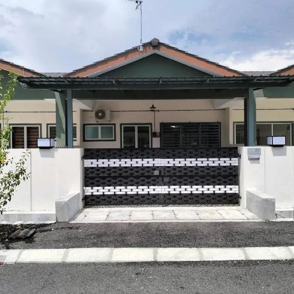 Homestay Panda Seri Iskandar Location nearby Uitm Utp KPM, hotel in Seri Iskandar