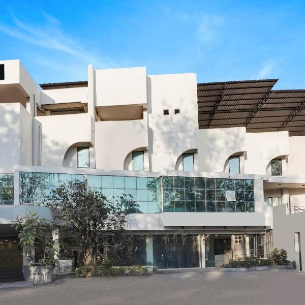 Palette Country Club Surat in Surat, IN