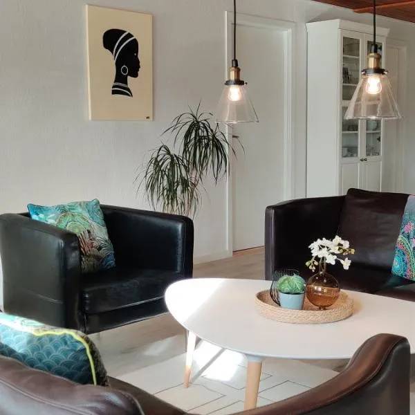 Havhuset I Øster Hurup - i byen, ved stranden, hotel v destinaci Øster Hurup