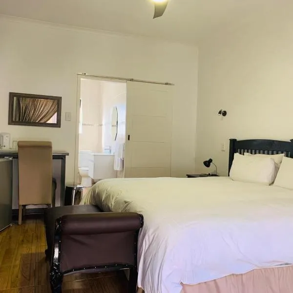 Leruo's Guest House, hotel in Kimberley