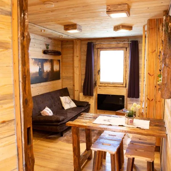 Land Alm Family Lodges, hotel en Nohra
