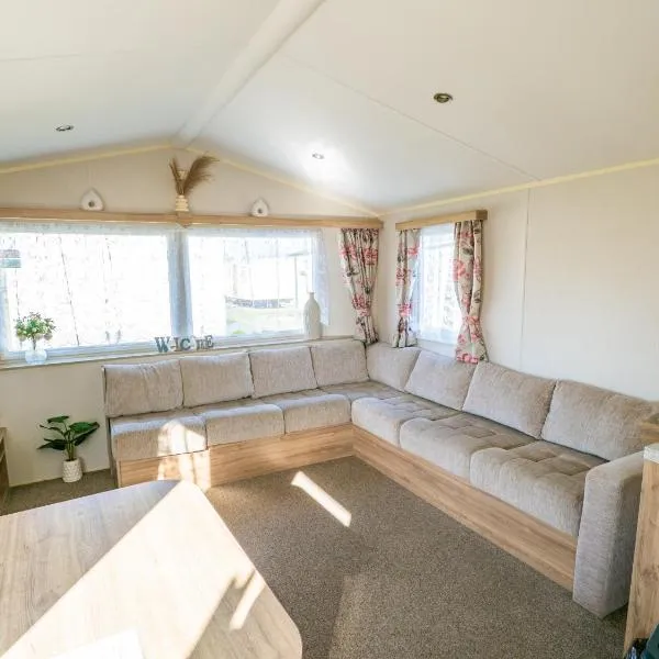 North Shore Skegness, 3 Bedroom 2 Bathroom Sleeps 8, hotel in Skegness