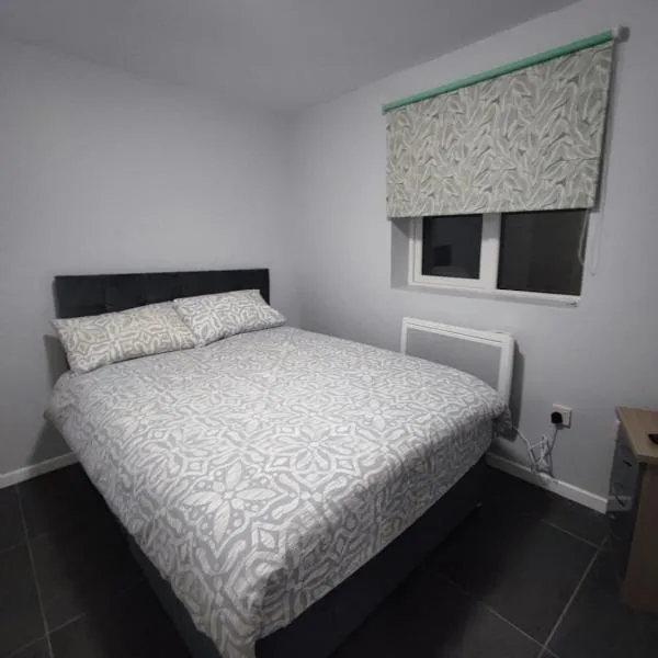 Cozy Private Self-Contained Suite, hotel v destinaci Oldbawn