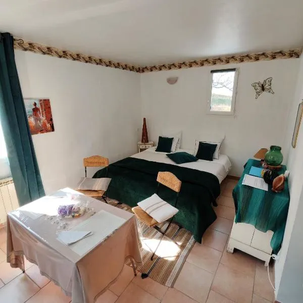 Chambre d'hôtes, à la nuitée, hotel v destinaci Barret-de-Lioure