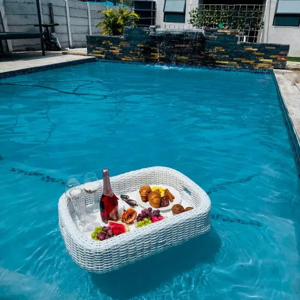 Monet Guesthouse, hotelli kohteessa Marble Hall