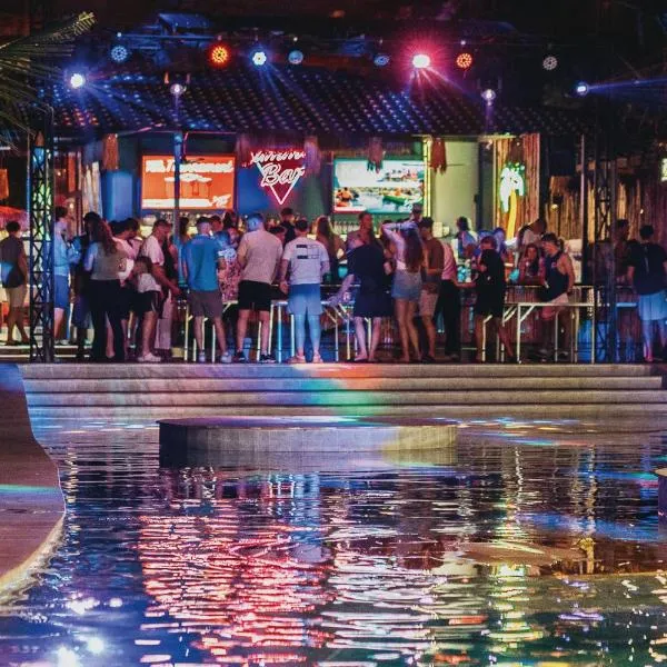 Summer Club and Hostel Ao Nang, hotel v destinaci pláž