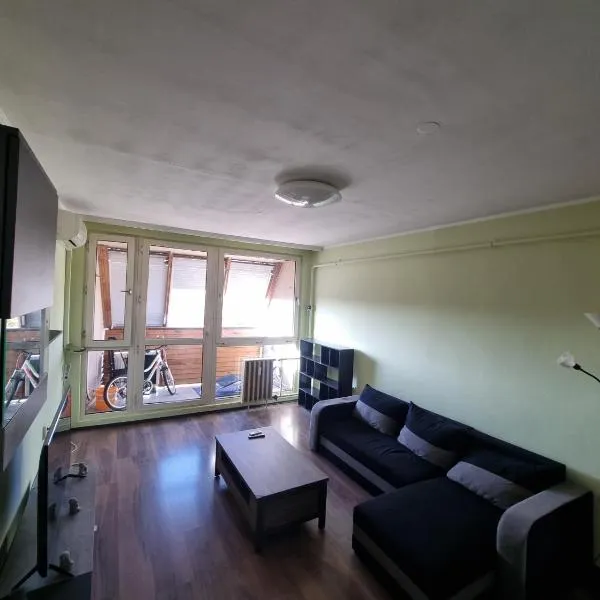 Los Robles Avenue 2311, hotel in Kaposvár