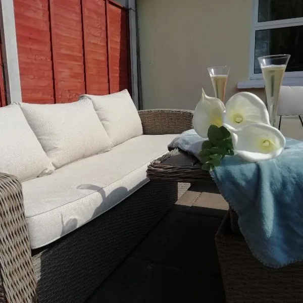 Bovinda Cottage - By the Beach, Bettystown, hotel v destinaci Bettystown