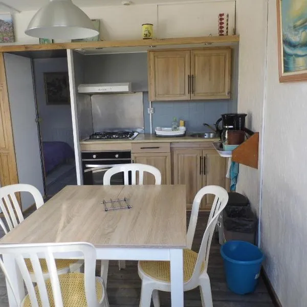 le petit marais n1, hotel v destinaci Nouan-le-Fuzelier