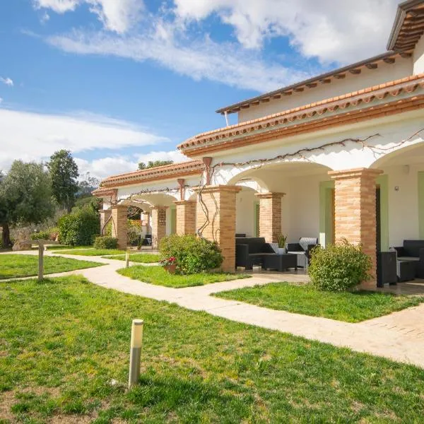 HOTEL Essenza di Mirto, hotel v destinácii La Caletta