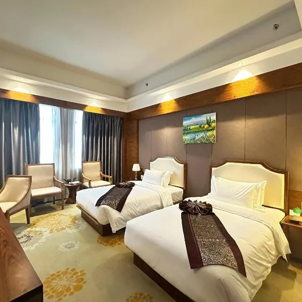 Hồng Vận Grand Hotel Móng cái, khách sạn ở Móng Cái