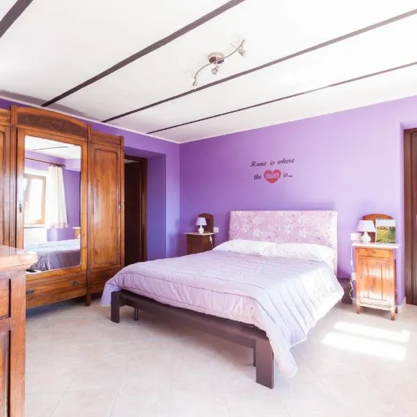Bed and Breakfast Val d'Oche, hotel a Castel Boglione