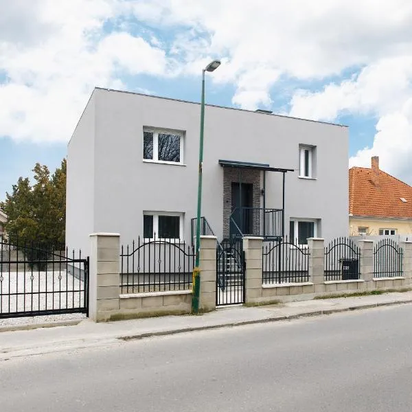 Holiday House Rafo, hotell sihtkohas Šamorín