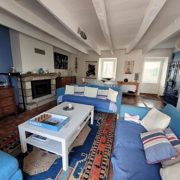 Maison de bourg proche de la mer, hotel di Damgan