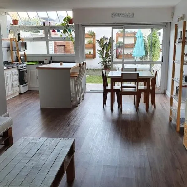 Wide duplex 200 meters from the sea, hotel in Mar del Plata