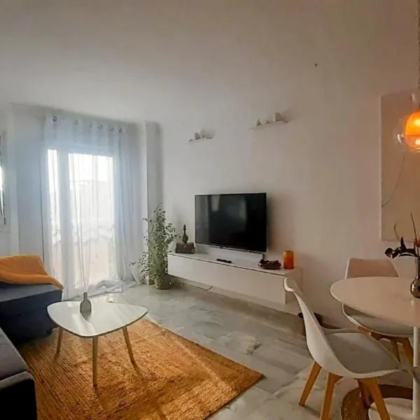 Apartamento Los Naranjos, hotel v destinácii La Línea de la Concepción