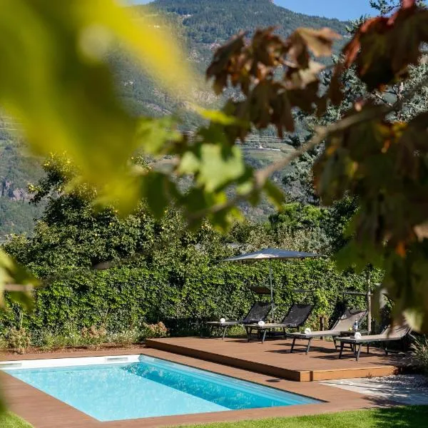 Villa Julia, hotel in Lana