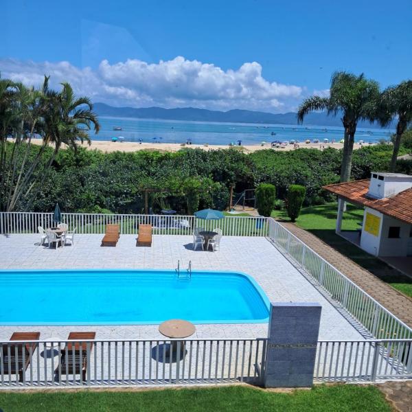 Apartamento pé na areia de 1 dormitório com vista para Praia ou vista lateral Pontas das Canas