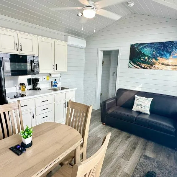 Beachy Getaway- Comfy Beds & Common Space for Groups, hotel v destinaci Bolivar Peninsula
