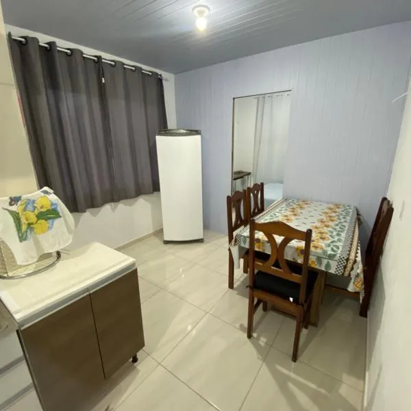 Flat, perto da praia de Itapema, hotel en Itapema
