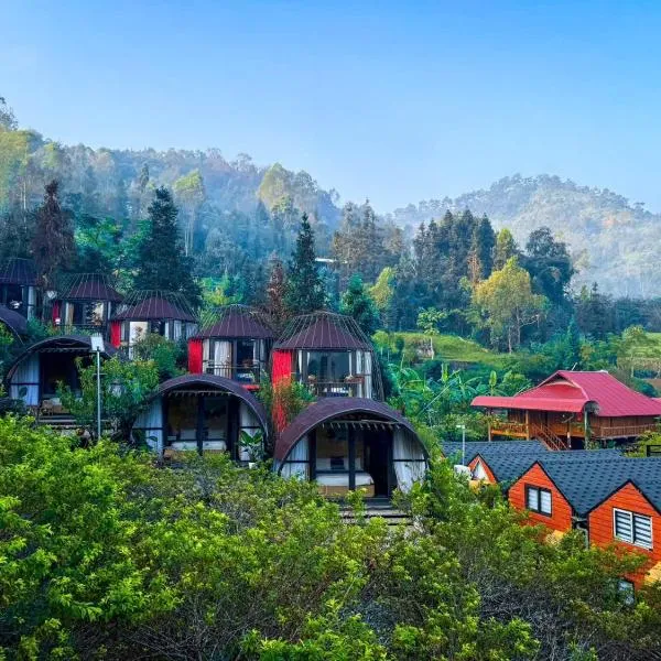 Plum Hillside Lodge, Hotel in Dồng Văn