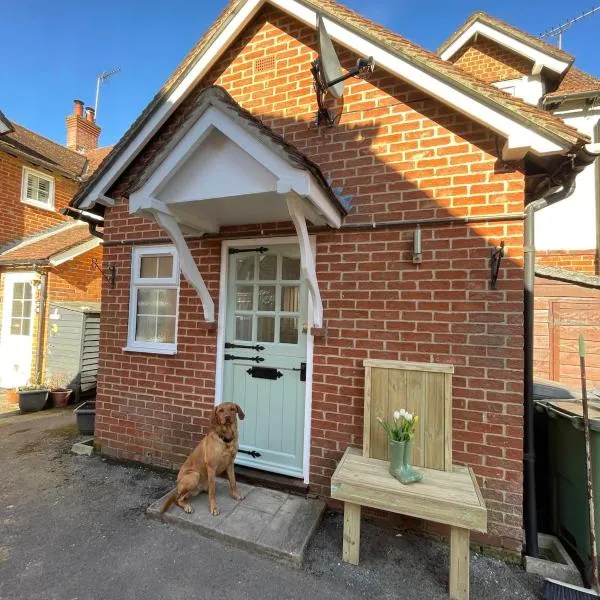 Happy Hinwood House, Hampshire!、ストックブリッジのホテル