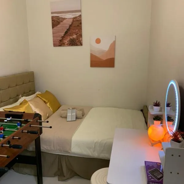 PEACETIME CONDO FIELD RESIDENCES BLDG 6 u1006B, hotel em Manila