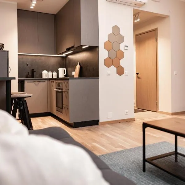 Cozy Riia kvartal apartment with free parking and air conditioning, khách sạn ở Tartu