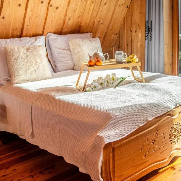 Miętowa Osada Czerwienne, hotel in Ciche