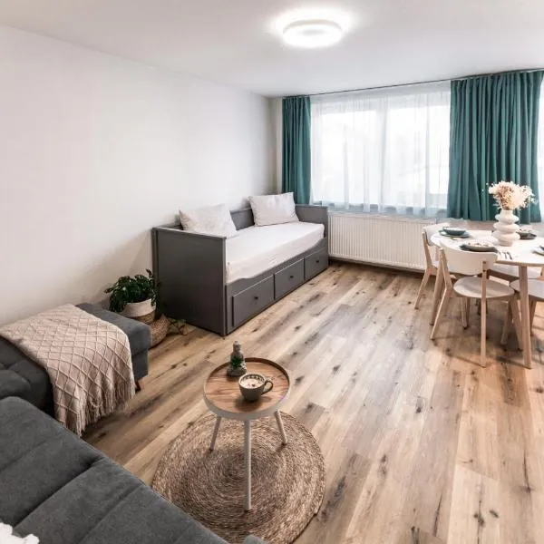 INLE Homestay, hotel in Nová Lesná
