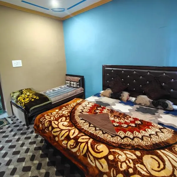 Bakhshi Holiday home stay, hotel in Srinagar