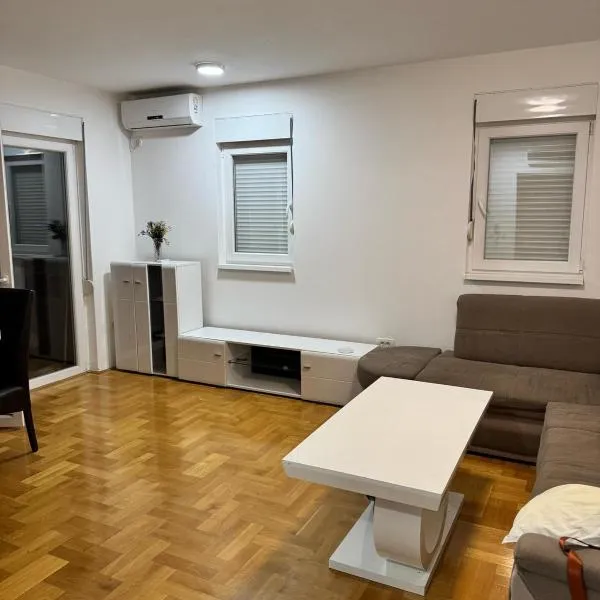 Apartment، فندق في بودفا
