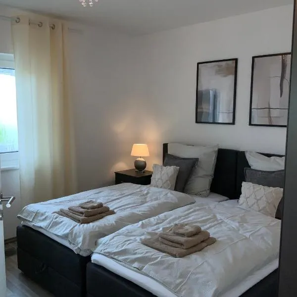 Ruhige 5 Sterne Ferienwohnung Terrasse & Garten stilvoll & modern, hotel din Beltheim