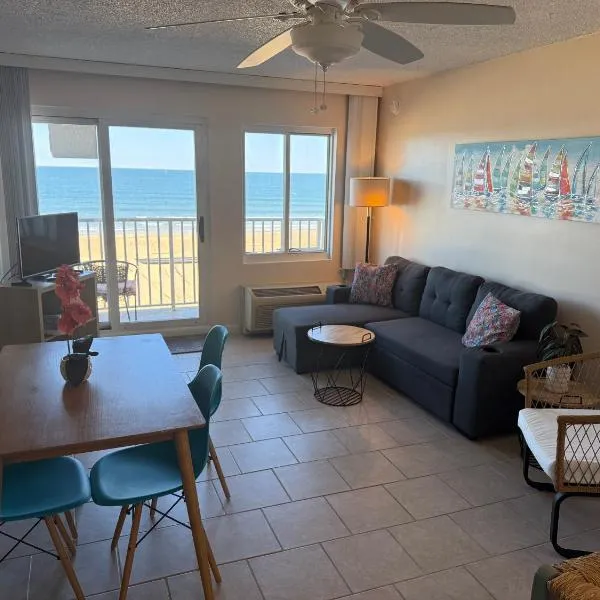 Oceanfront condo, ocean view and indoor pool, hotel v destinácii Virginia Beach