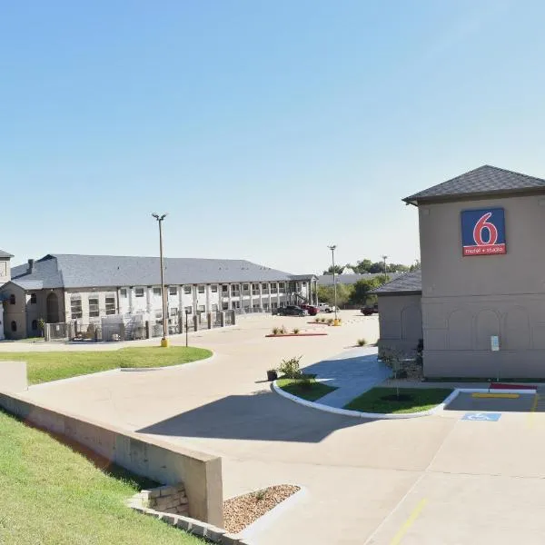 Studio 6 Suites Brenham, TX, hotel v destinaci Brenham