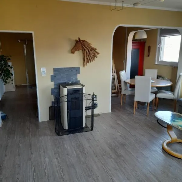 Ferienwohnung Rhönblick, hotel a Bad Königshofen im Grabfeld