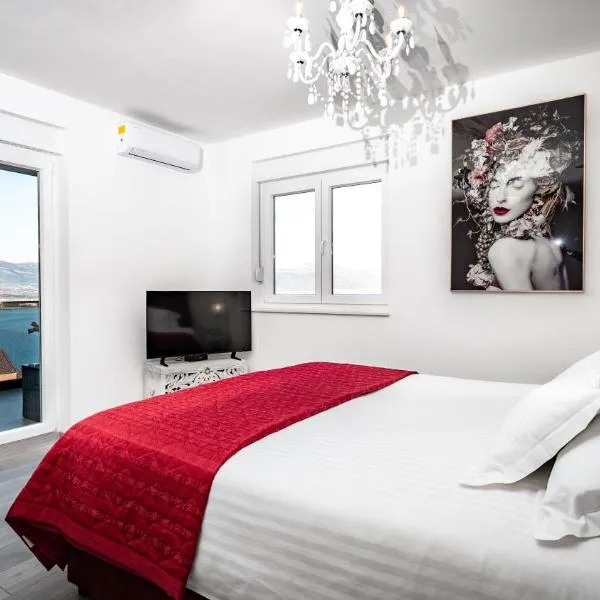 Trogir Padre Dante FREE PARKING and STARLINK High speed internet, hotel sa Trogir
