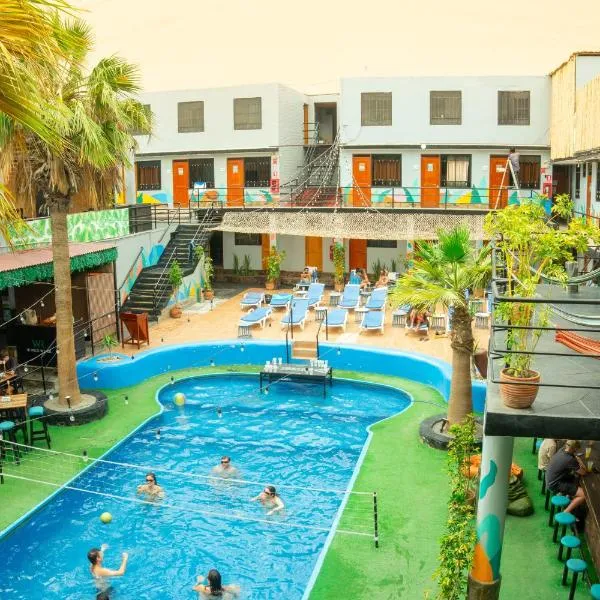 Wild Rover Huacachina, hotel v destinaci Ica