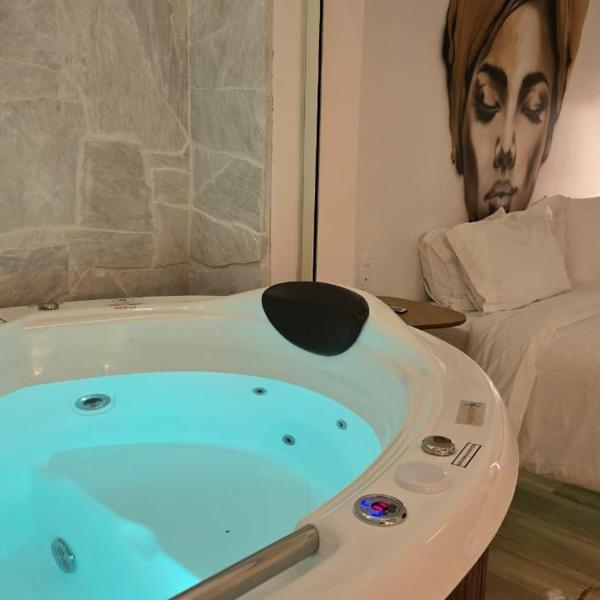 Up Hotel Boutique