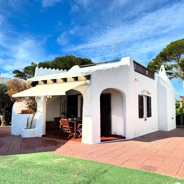 Villa Noni monsines, hotel v destinaci Cala Blanca