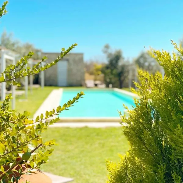 Masseria Vittoria – hotel w mieście Acaya